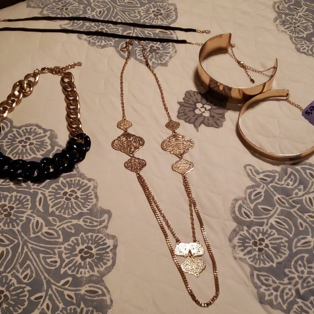 Accessories  Aldo, Charming Charlie,Claire's